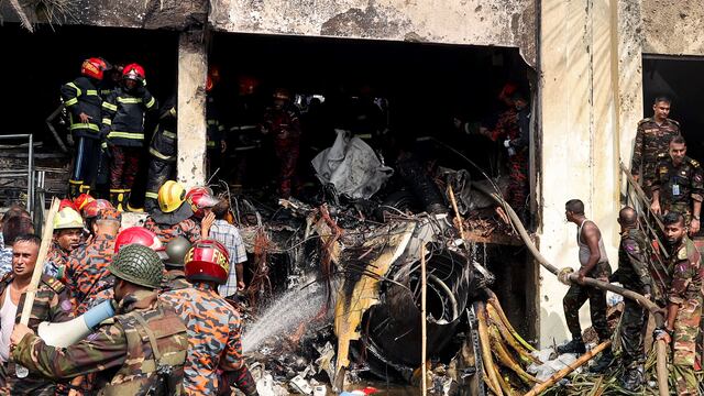 Accidente aéreo en Bangladesh