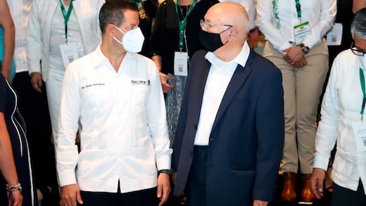 Se compromete Murat con el sector Salud de Oaxaca