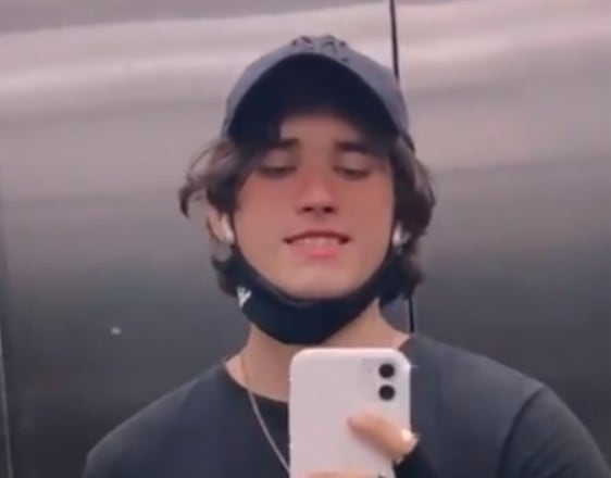 Joven renuncia a su trabajo