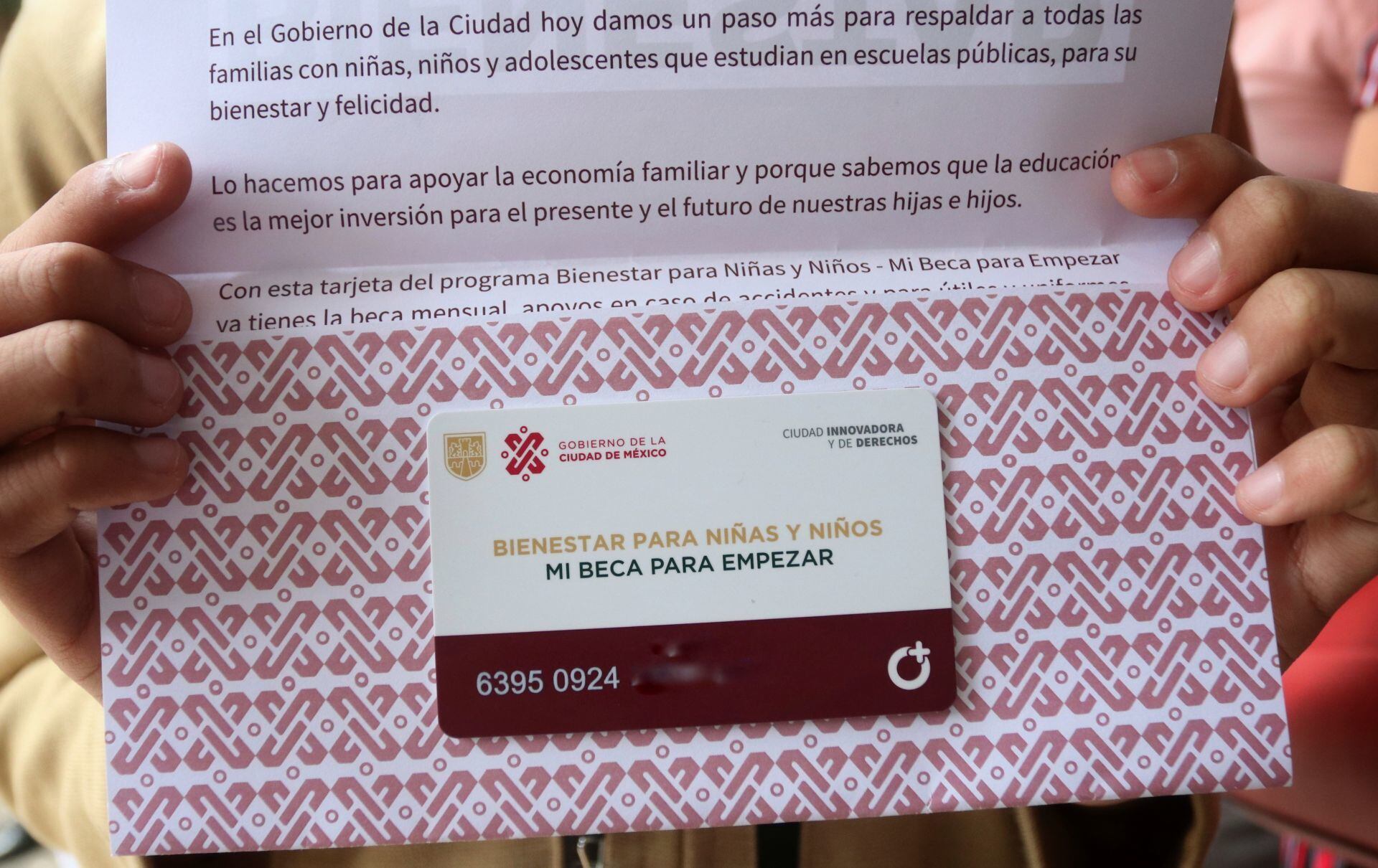 Montos de apoyo y fecha para el depósito de apoyo de útiles escolares y uniformes de Mi Beca para empezar 2024-2025