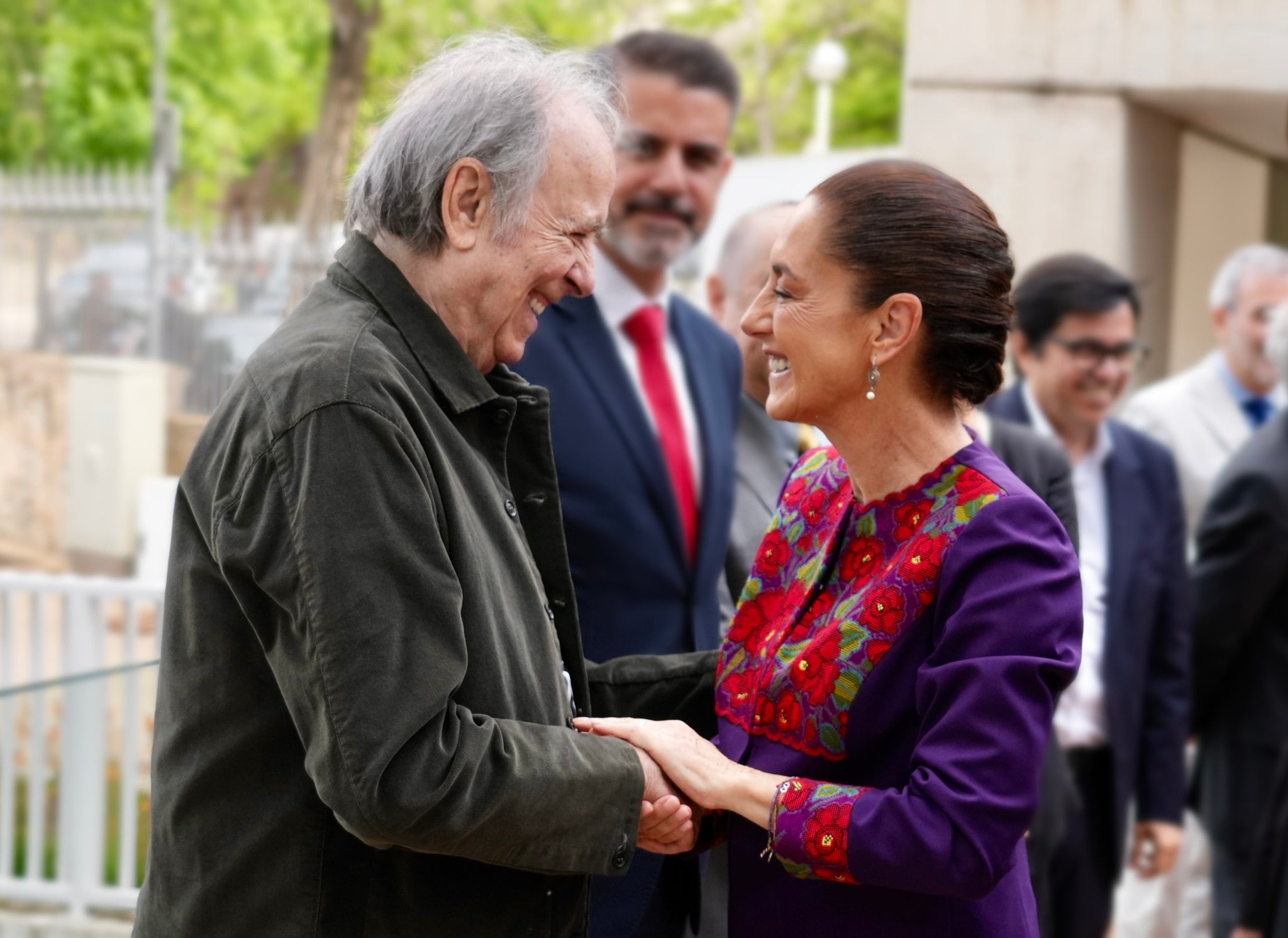 Claudia Sheinbuam y Joan Manuel Cerrat en España