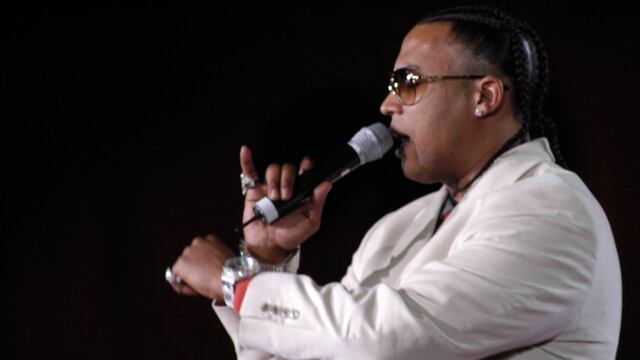 Don Omar, cantante.