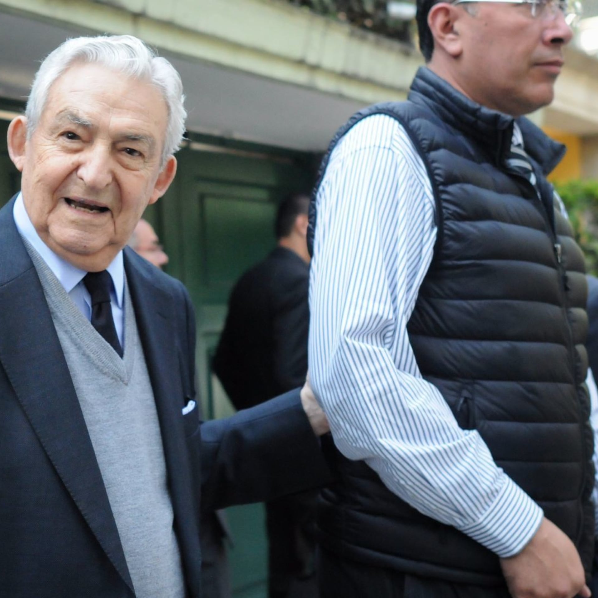 López-Gatell “multiasesino”, Servitje, santo laico; en México no pocos gustan oler la cola a los millonarios