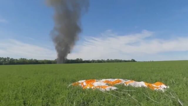 VIDEO: Así fue el momento en que un piloto se eyectó en Ucrania luego de que su nave fuera derribada