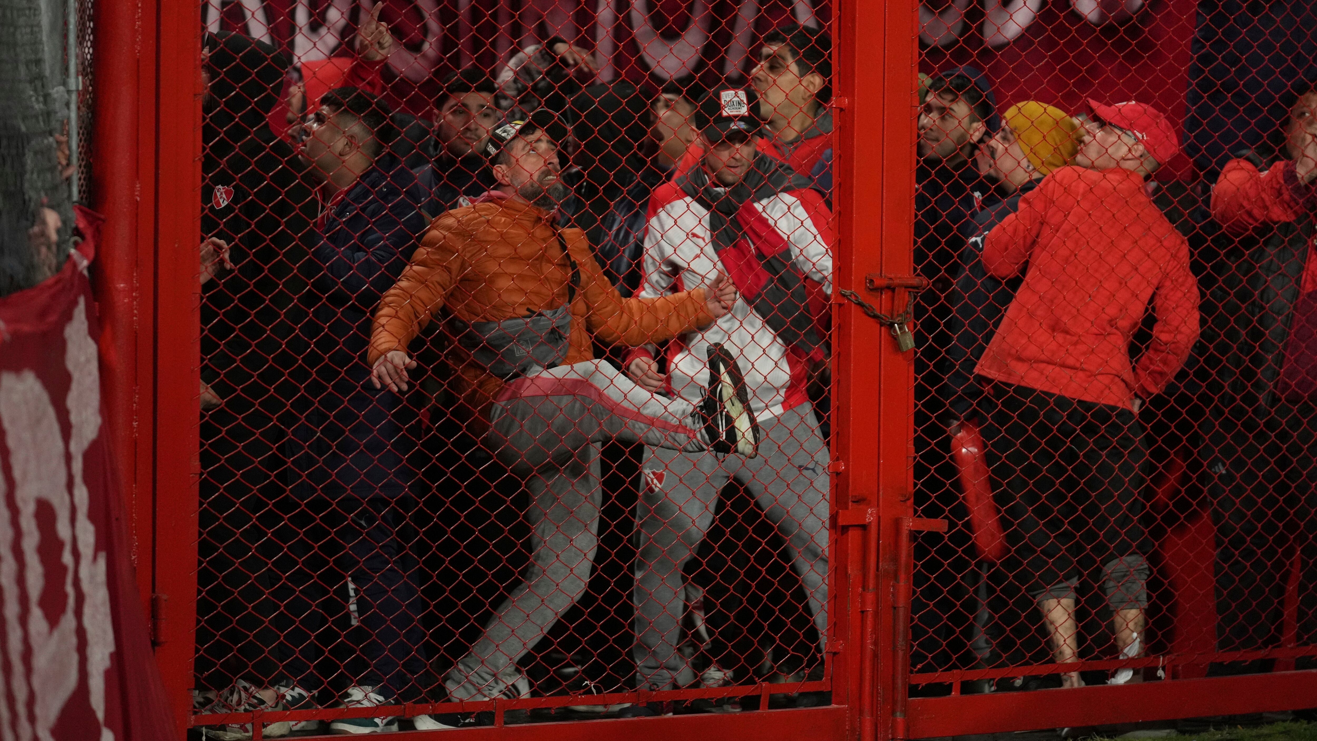 Disturbios en Independiente vs U de Chile: ¿Quién es el gran culpable del caos en Copa Sudamericana?