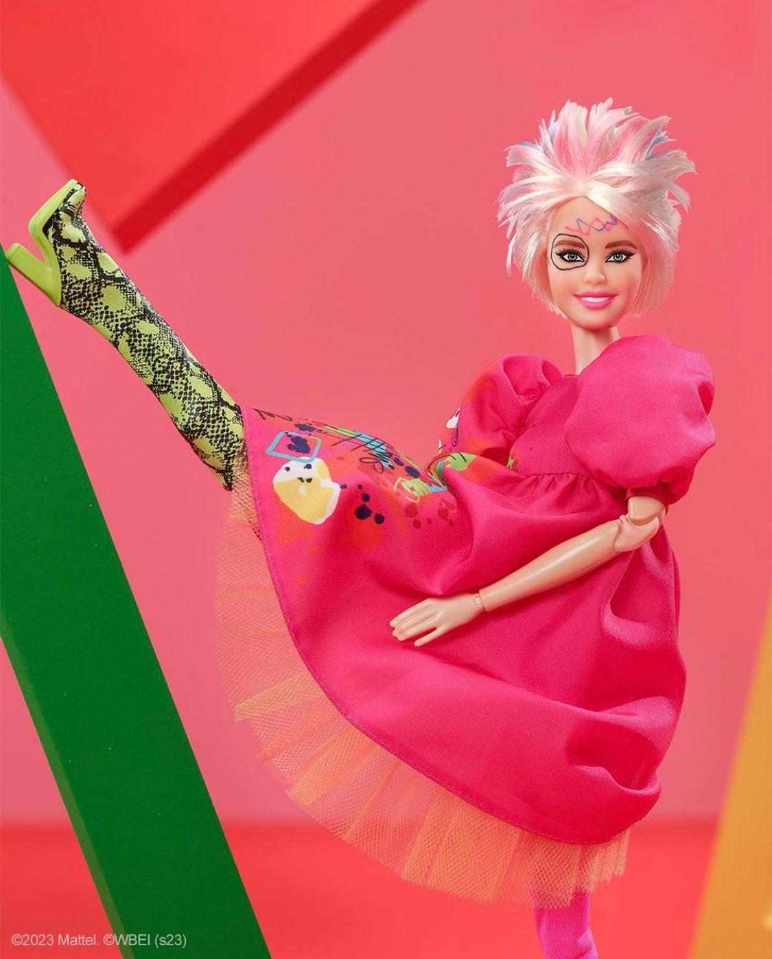 La Barbie rara de la película, ya tiene su versión muñeca de Mattel