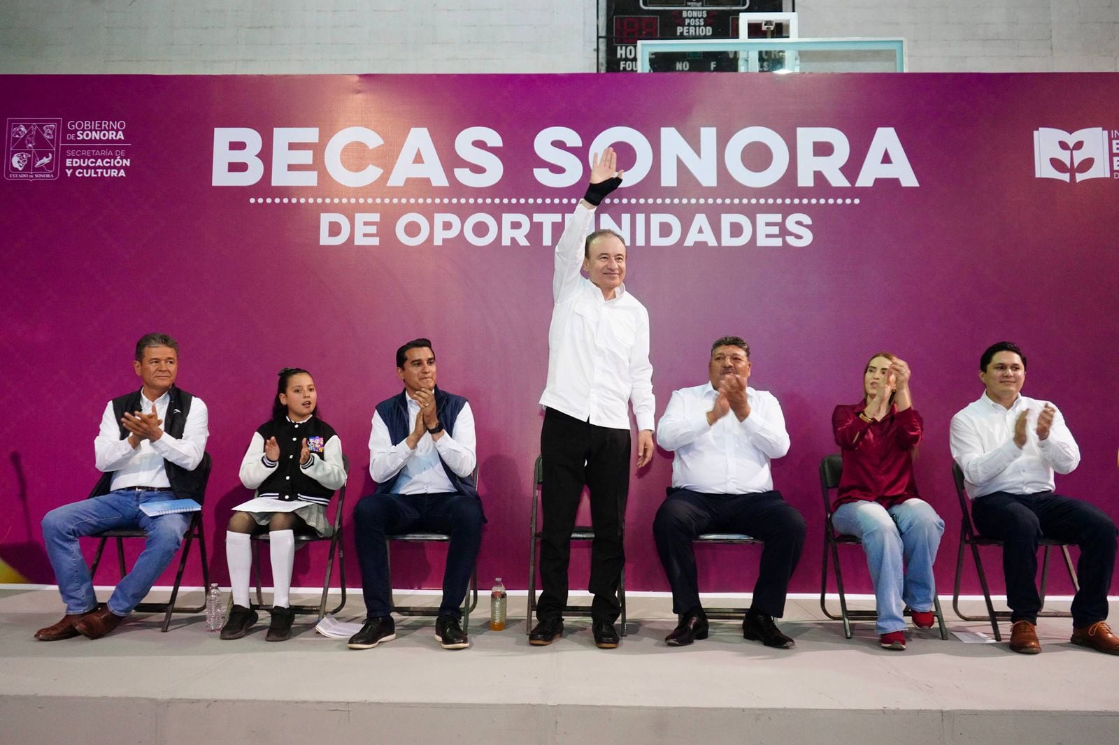 Alfonso Durazo refuerza salud, educación e infraestructura en el norte de Sonora.