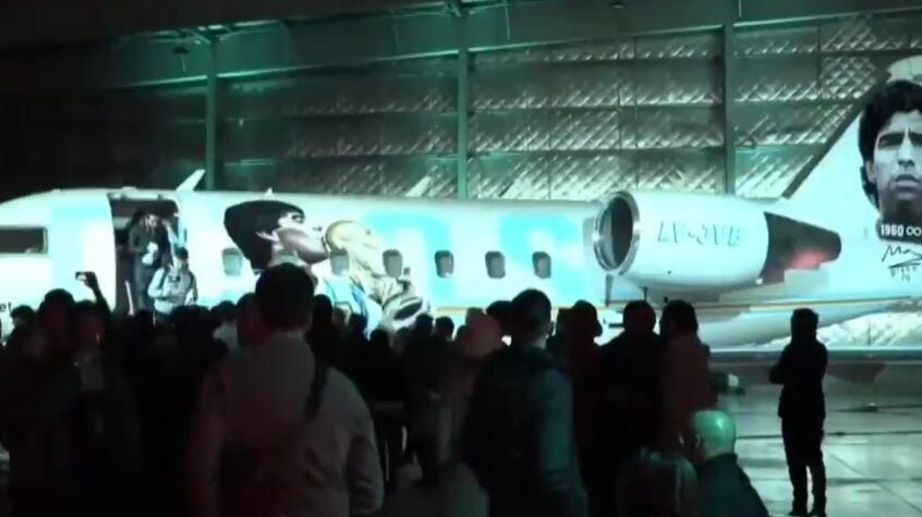 El lujoso avión inspirado en Maradona que busca estar en Qatar 2022