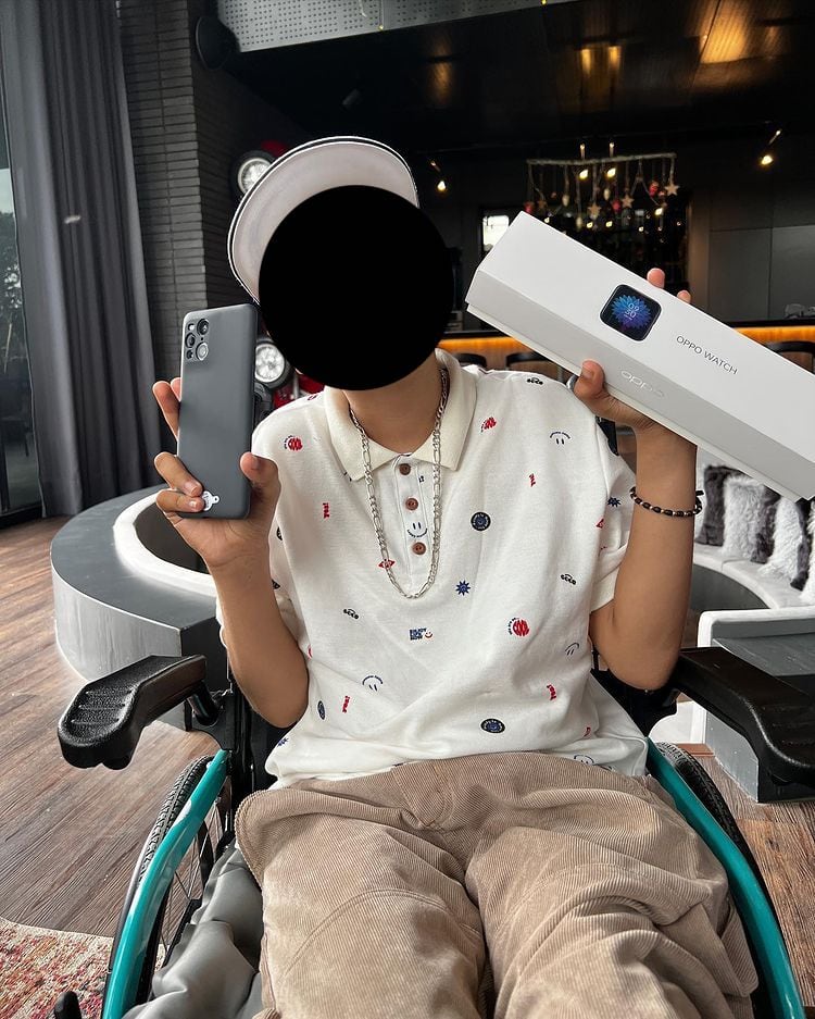 Maluma sorprende a fan