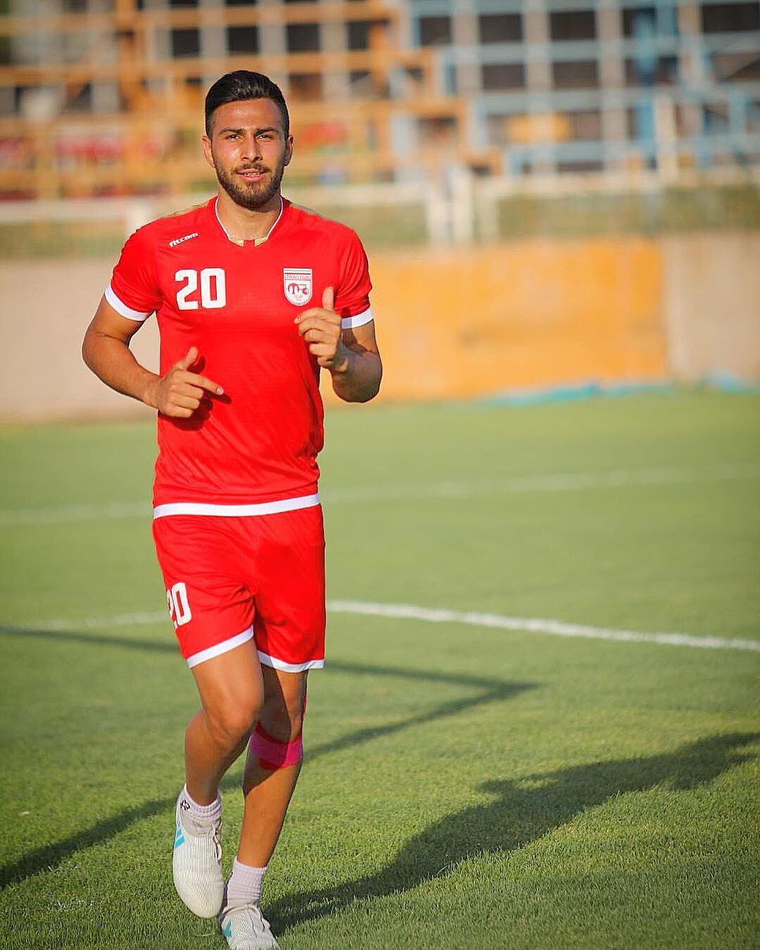 Amir Nasr Azadani, es el futbolista condenado a muerte