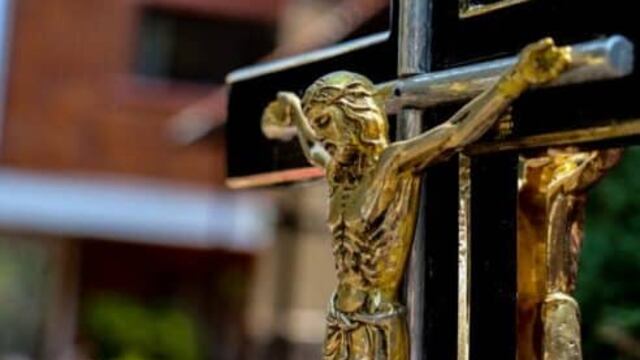 Oración a la Santa Cruz para la protección que puedes rezar hoy 3 de mayo