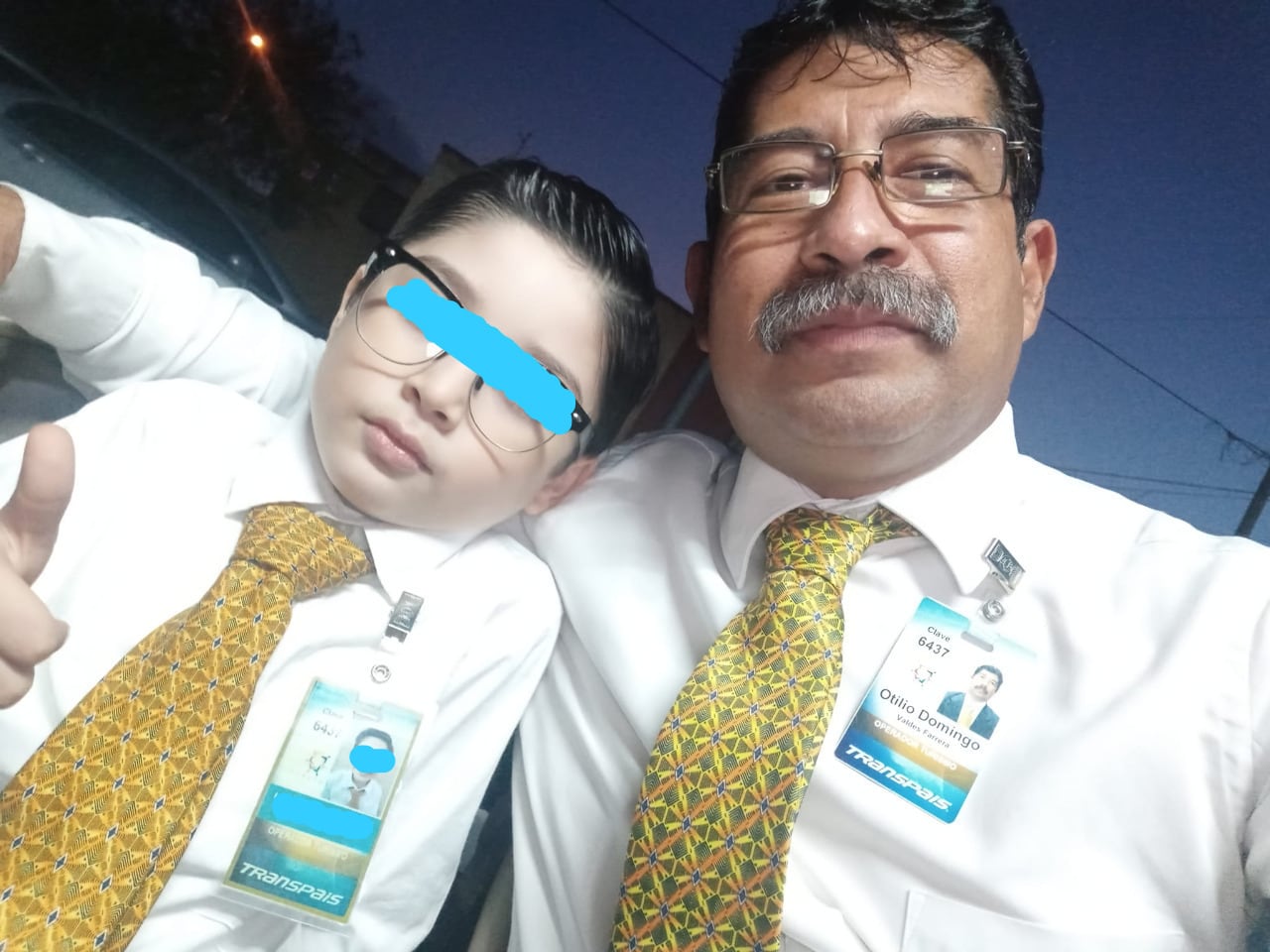 Niño celebra su cumpleaños como chofer de autobús