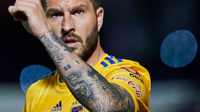 Gignac celebra su gol