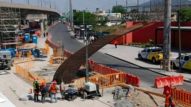 Colapsa estructura del Metro Monterrey