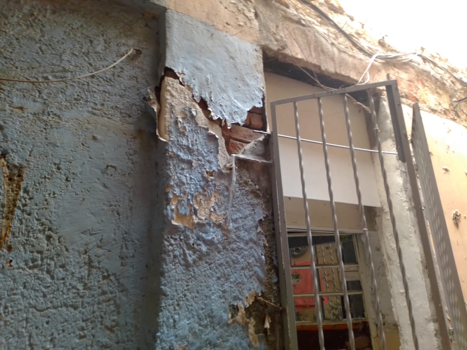 Edificio dañado por el sismo del 19 de septiembre de 2022