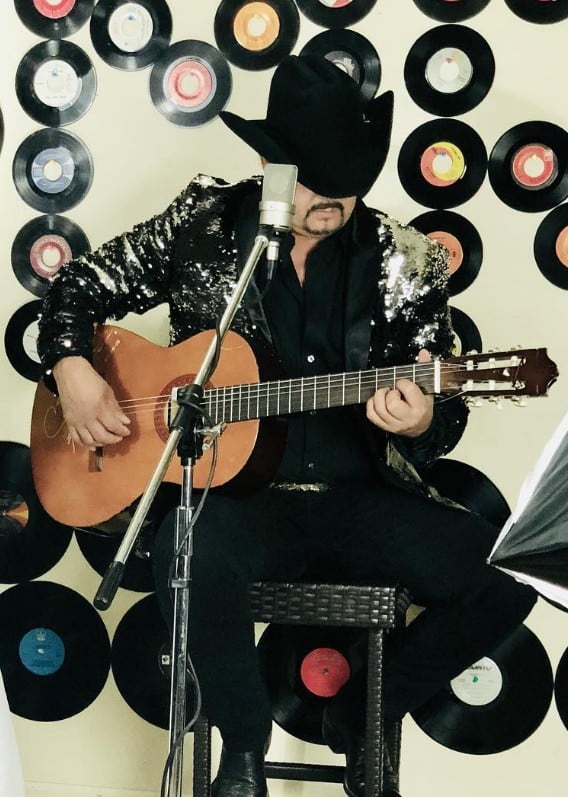 Beto Terrazas, integrante de la agrupación de Montéz de Durango