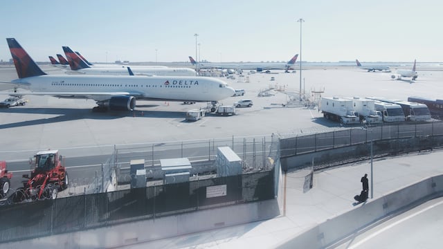 Cierre y suspensión de vuelos en el aeropuerto JFK de Nueva York