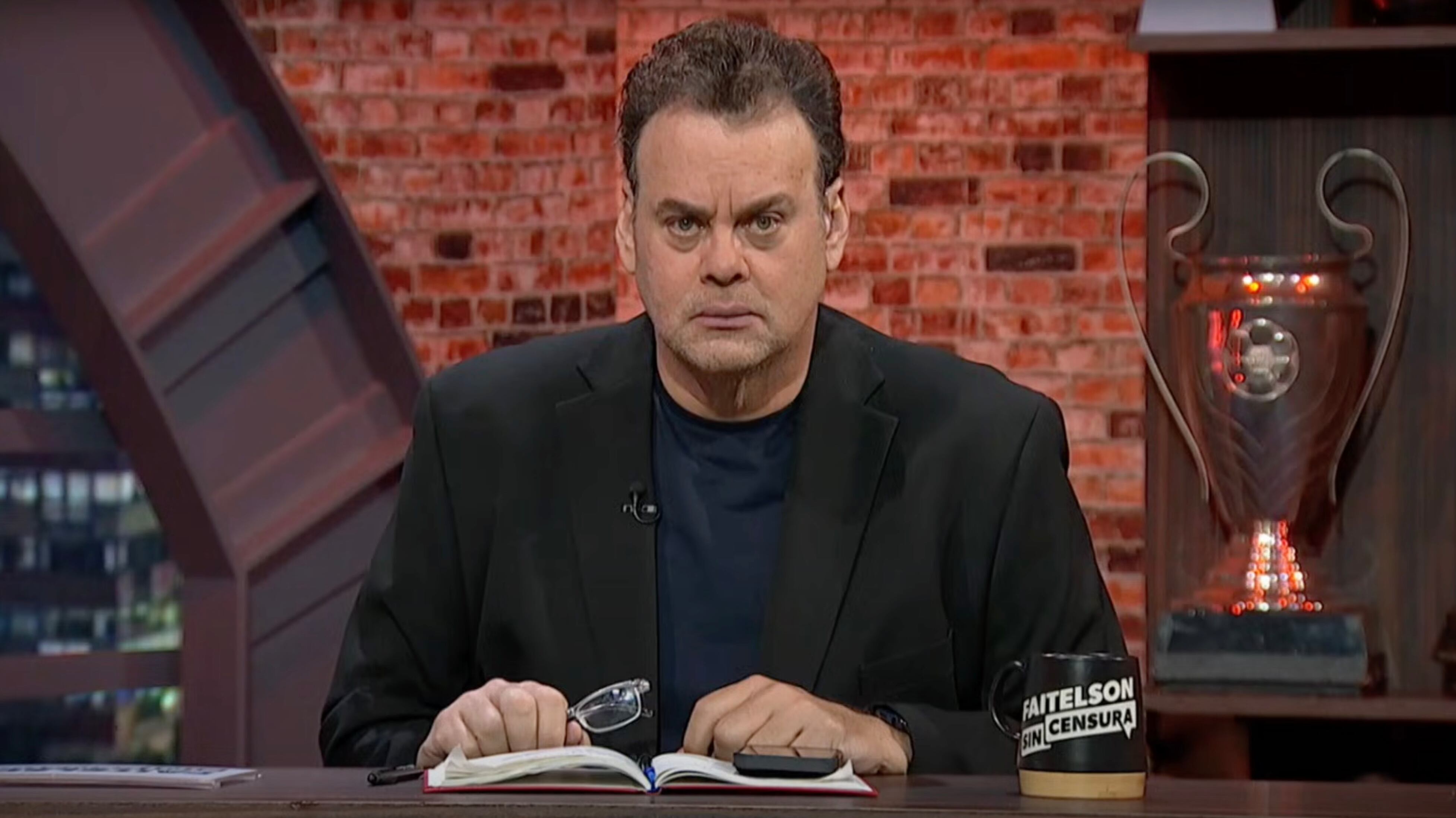 David Faitelson no para: Ahora acusa que los árbitros de la Liga MX “se manejan en lo oscurito”