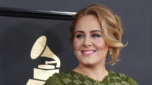 Adele comparte foto en Instagram; fans no dejan pasar impresionante cambio físico