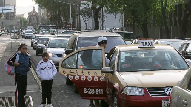 Evite la doble fila en regreso a clases