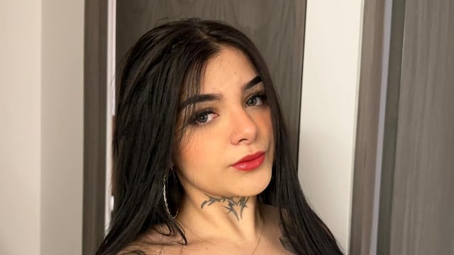 Karely Ruiz, Instagram