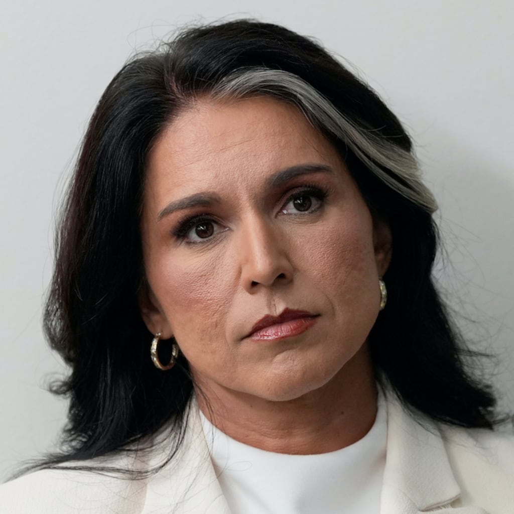 ¿Quién es Tulsi Gabbard? Ex directora de Inteligencia Nacional de Estados Unidos