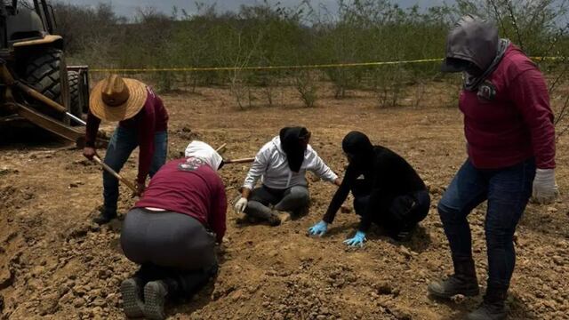 Santiago y Carlos Enrique Sánchez Rodríguez de Querétaro, son encontrados en fosas de Sinaloa