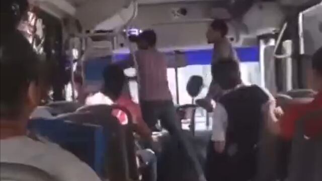 Pasajeros golpean a chofer de camión urbano en Monterrey