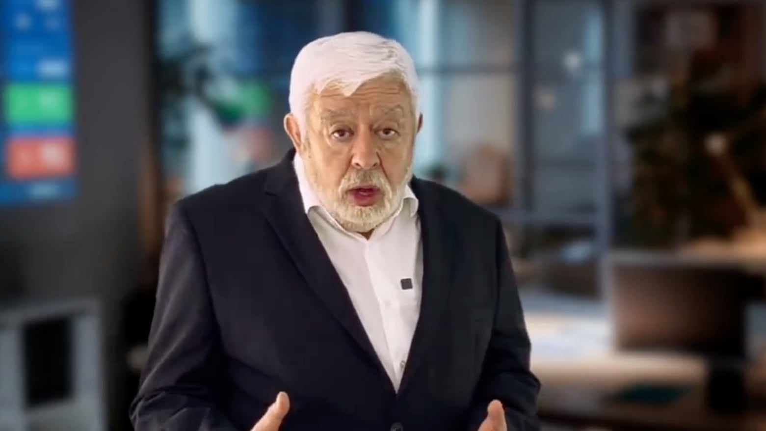 Jaime Maussan insiste en que no se sabe qué son los objetos que andan sobrevolando el cielo terrestre