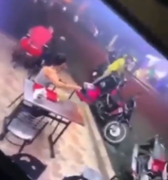 Mujer durante asalto