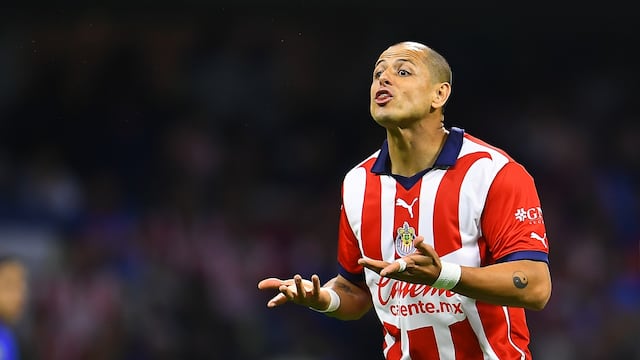 Chicharito Hernández durante el partido ante Cruz Azul de la Jornada 10
