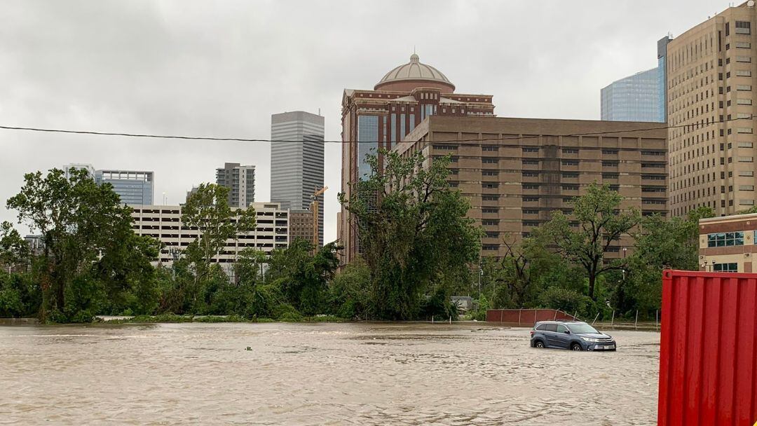 Beryl se degrada a tormenta tropical, deja 8 muertos en Texas