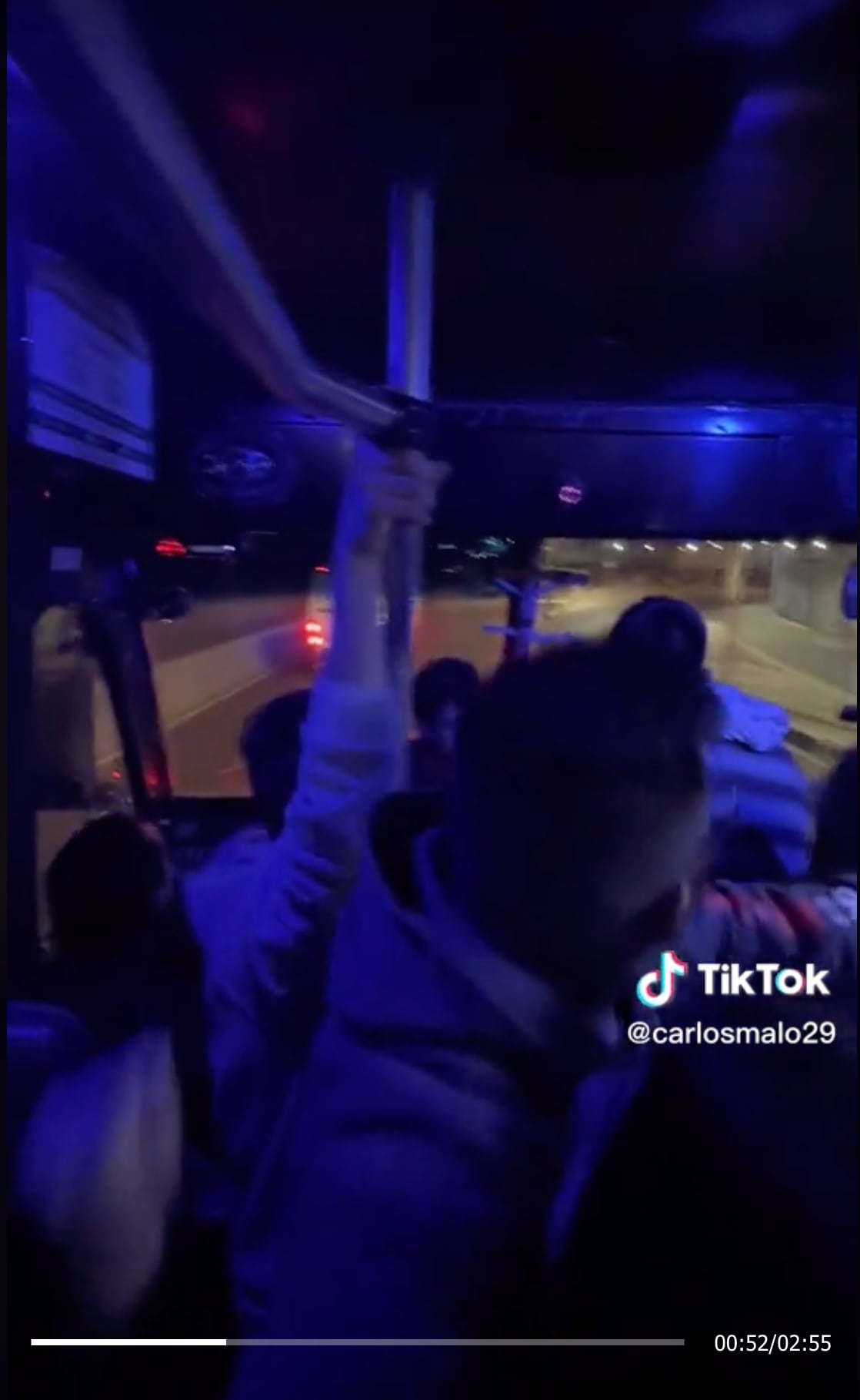 Camión se vuelve viral en TikTok