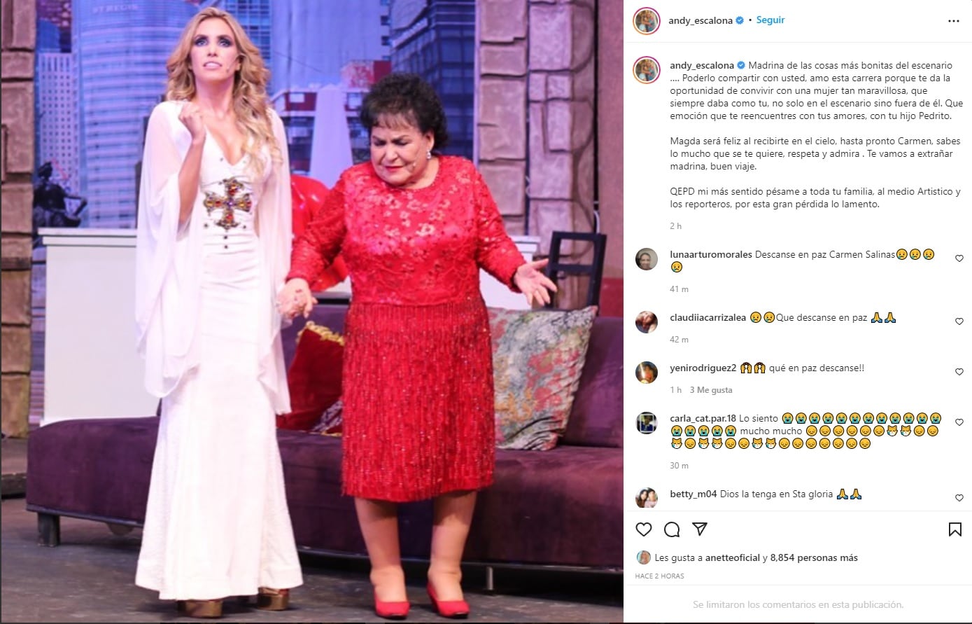 Andrea Escalona y Carmen Salinas