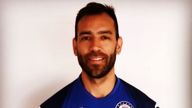 Chelito posó con la playera de La Máquina