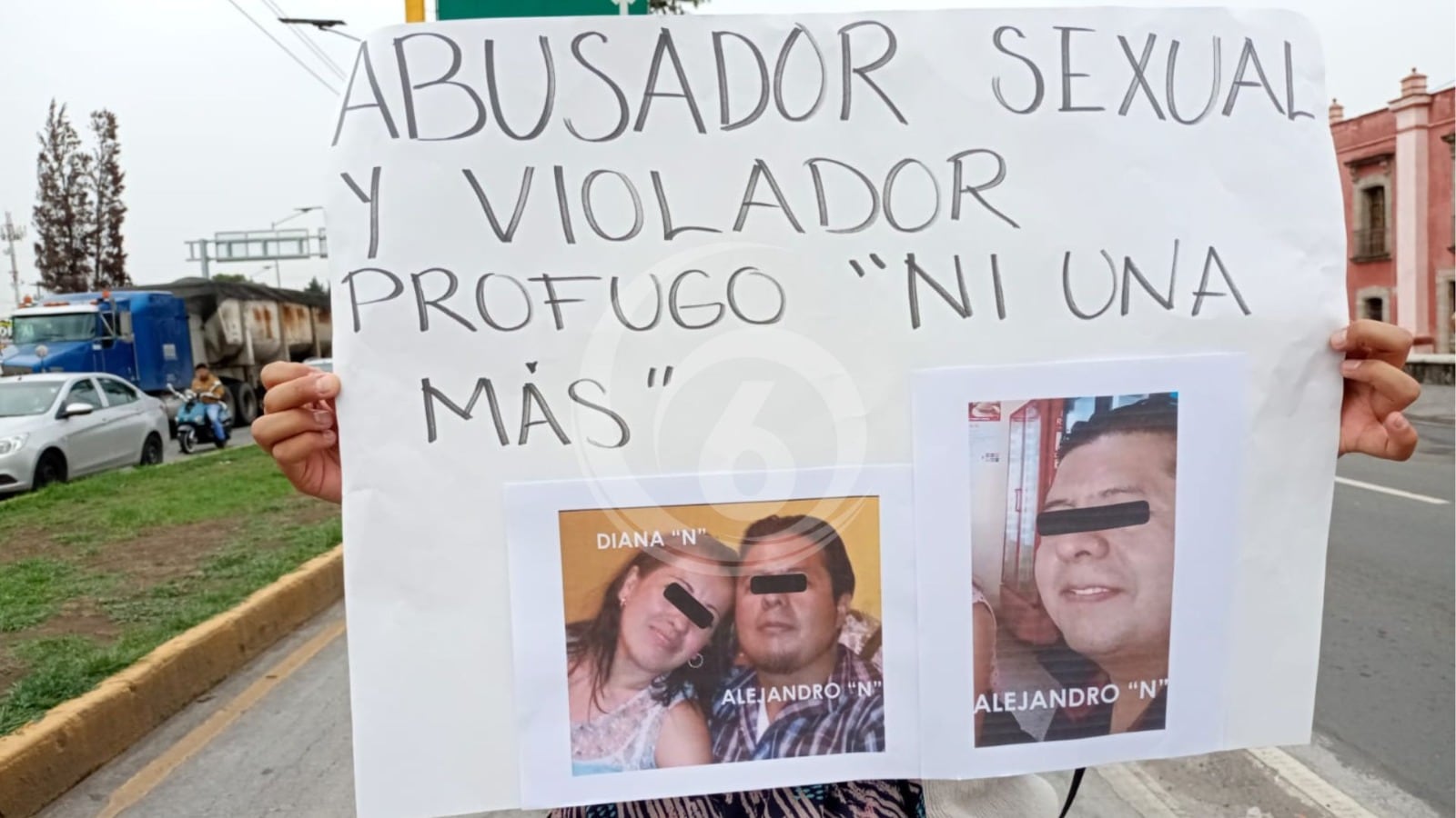 Bloquean la Vía Morelos en Ecatepec; exigen justicia a menores que sufrieron abuso sexual
