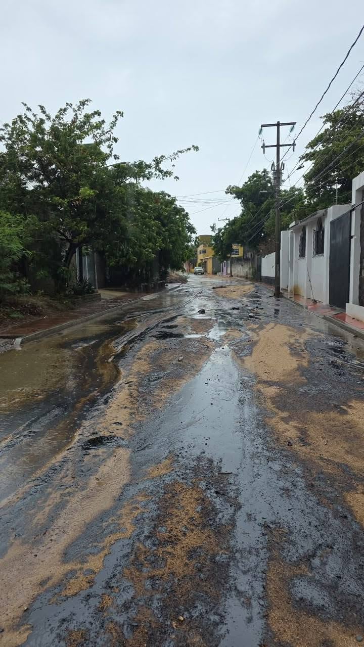 Derrame en Salina Cruz: Pemex reparó ducto y continúa acciones de limpieza