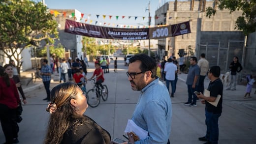 Gámez Mendívil pide licencia en Culiacán; toma protesta alcaldesa sustituta