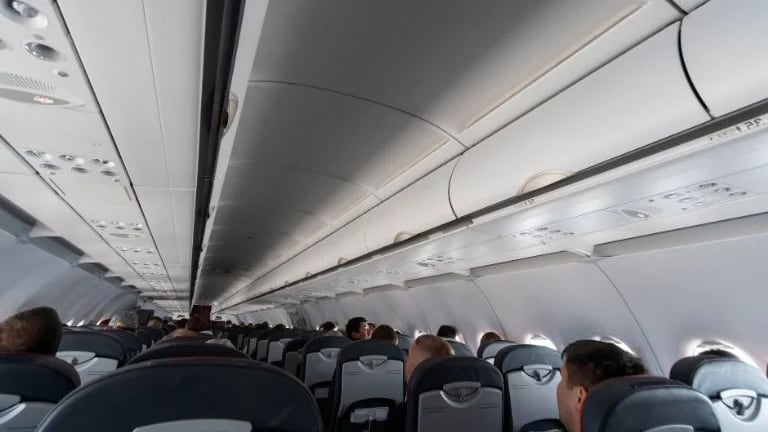 Educación a bordo del avión y los legisladores