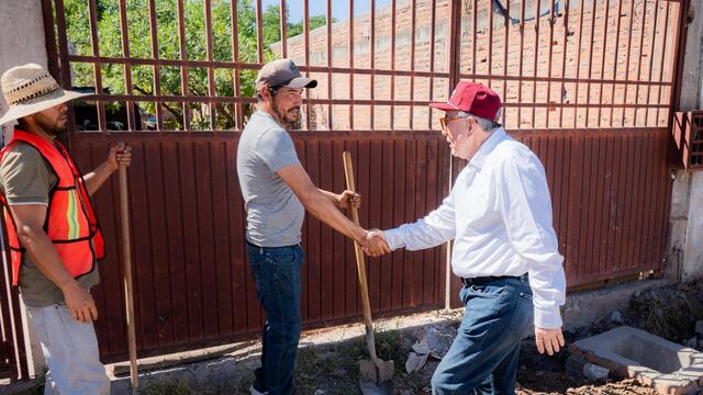 Rubén Rocha en pavimentaciones de Culiacán