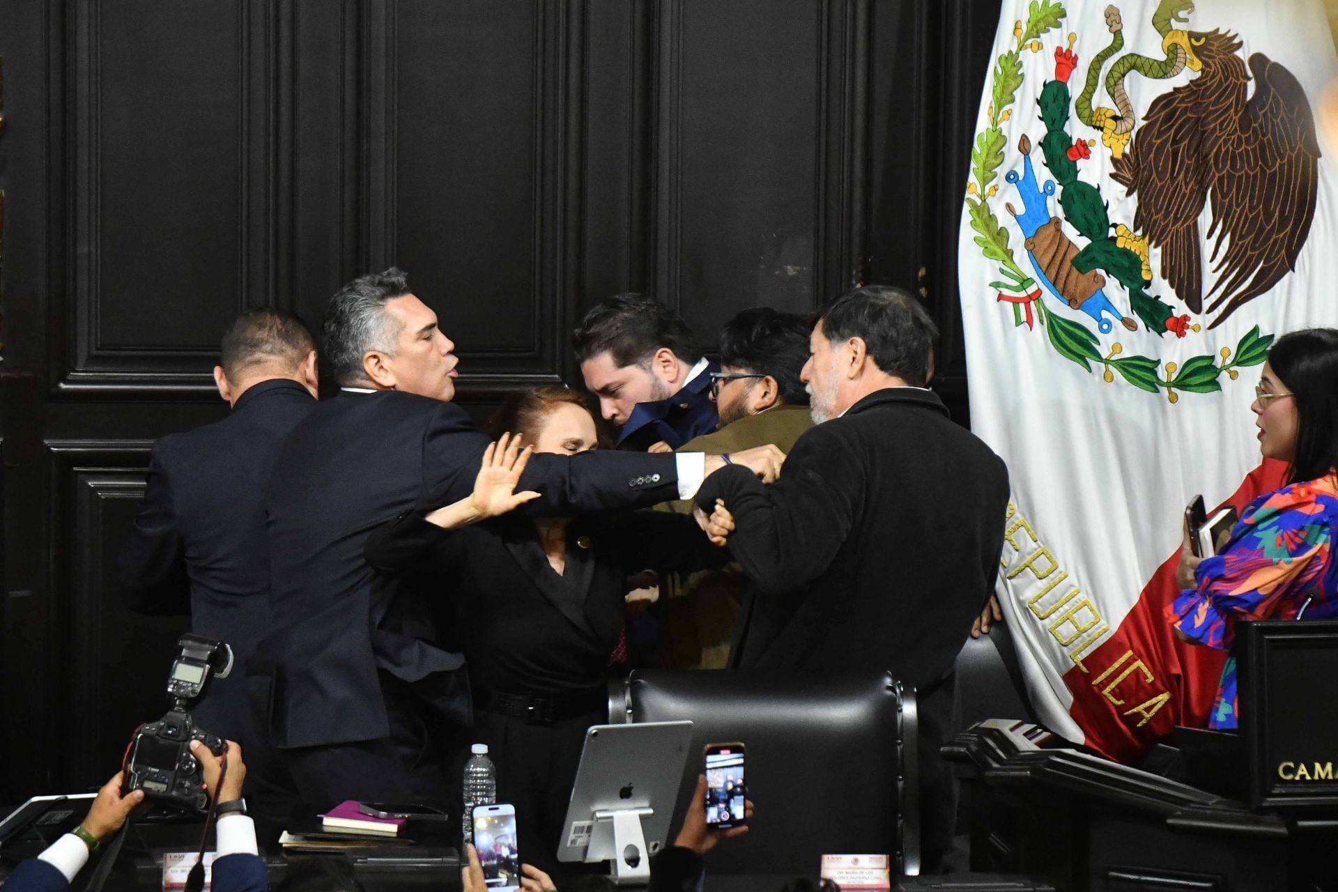 ¿Quién gana en una pelea entre Alito Moreno y Gerardo Fernández Noroña?