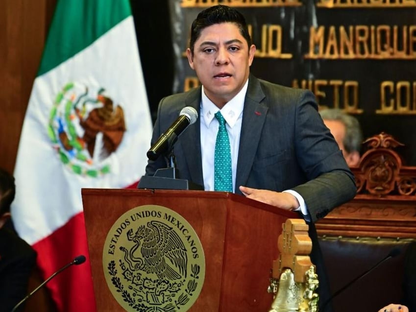 Ricardo Gallardo conmemora 200 años de la Constitución de San Luis Potosí.