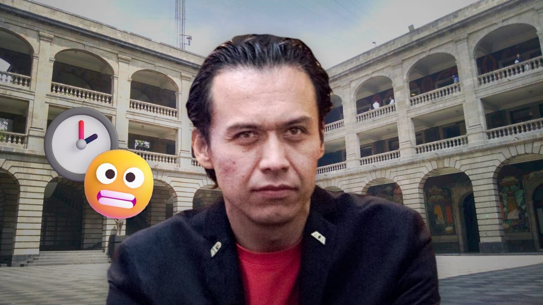 Marx Arriaga lleva 90 horas atrincherado pese al cambio en Materiales Educativos de la SEP