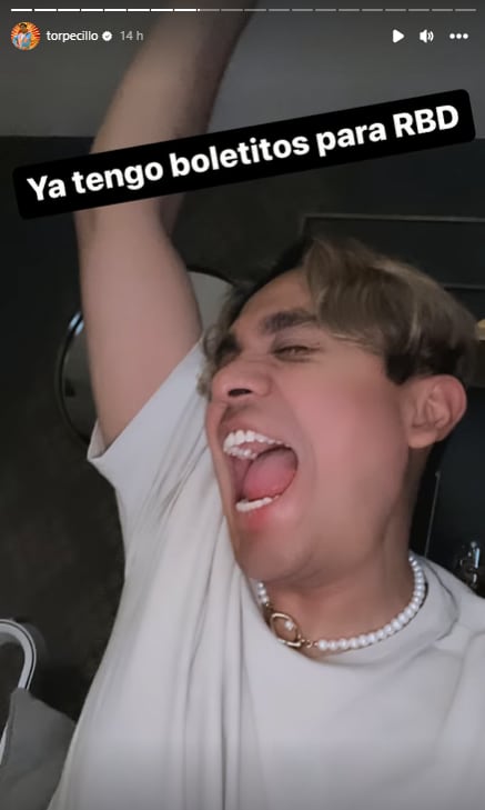 Ricardo Peralta celebra tener boletos para RBD.