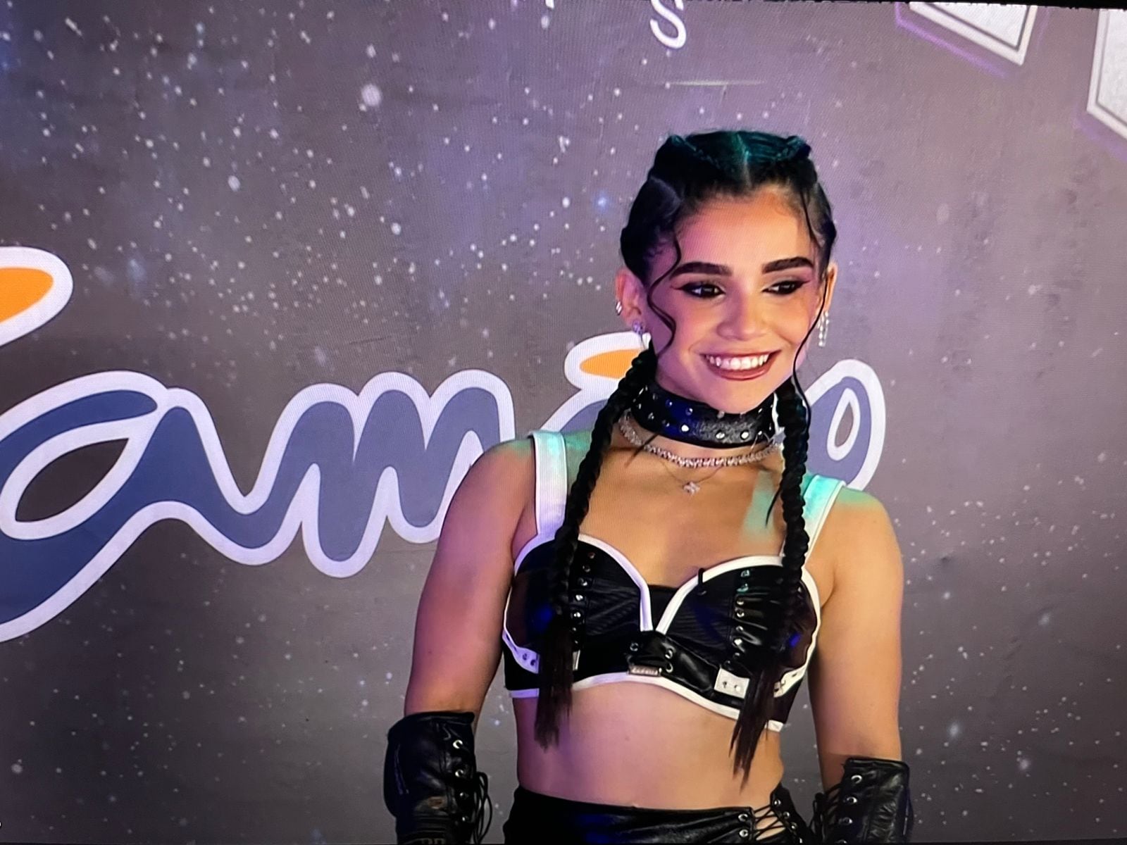 El outfit de Alana Flores para su pelea en Supernova: Orígenes 2025