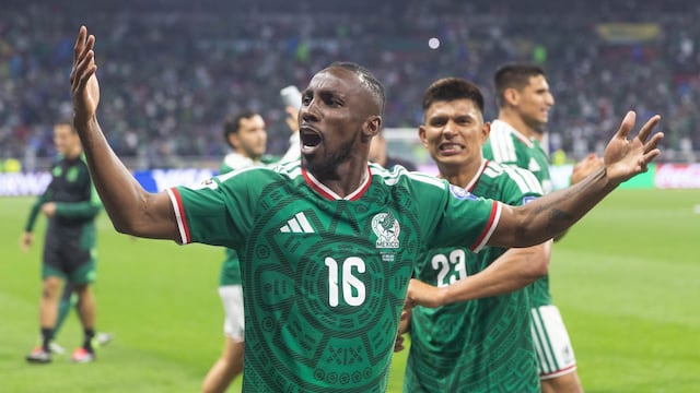 Julián Quiñones, delantero de la Selección Mexicana
