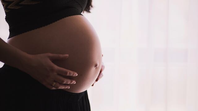 Los estrógenos prenatales tienen efectos sobre el crecimiento cerebral.