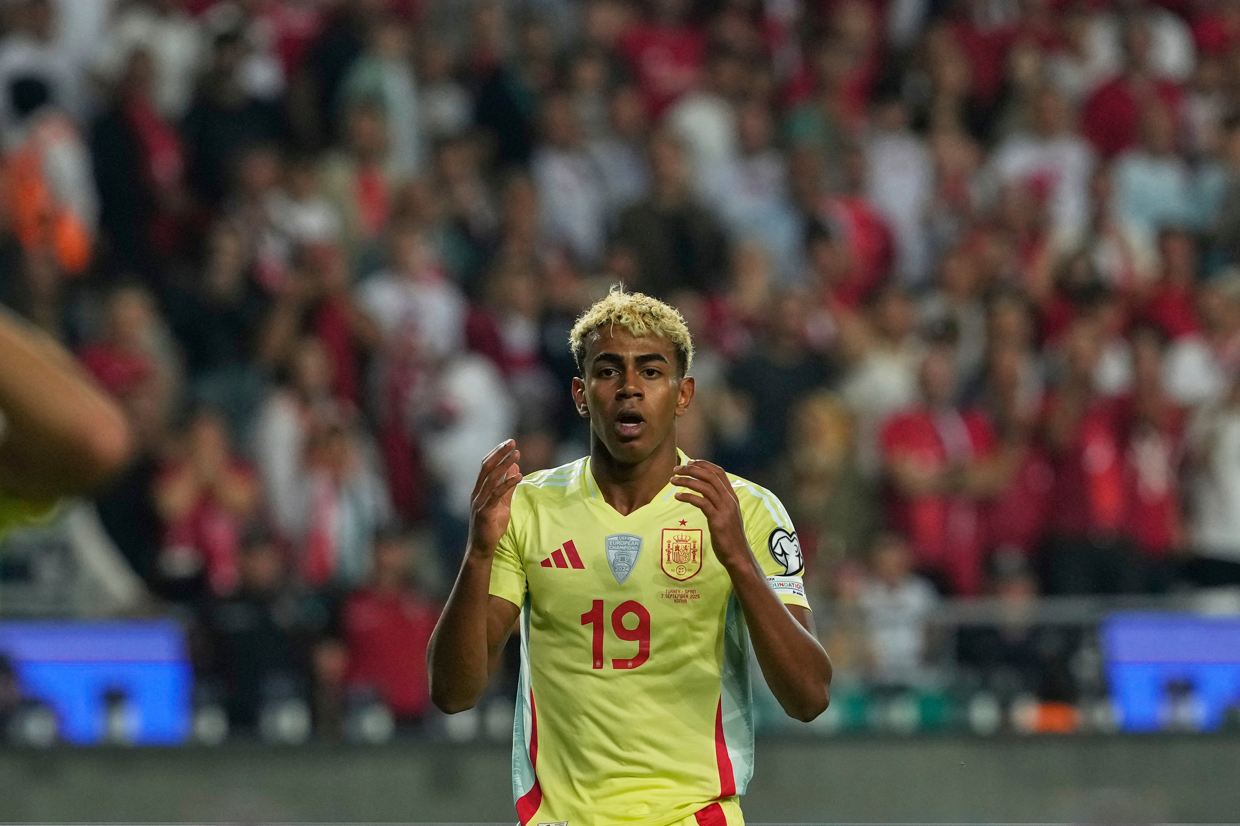 Lamine Yamal con la Selección de España