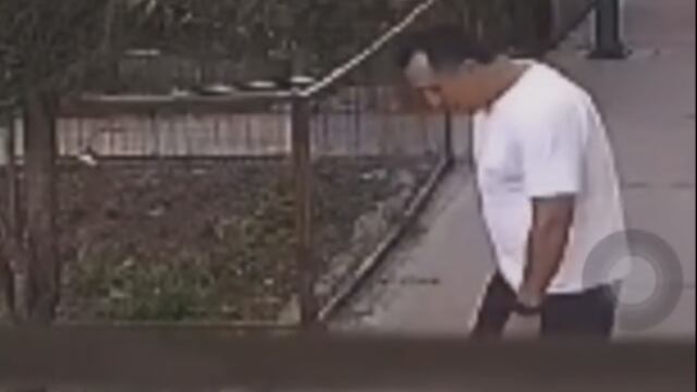 Hombre golpeador afuera de UAM Xochimilco