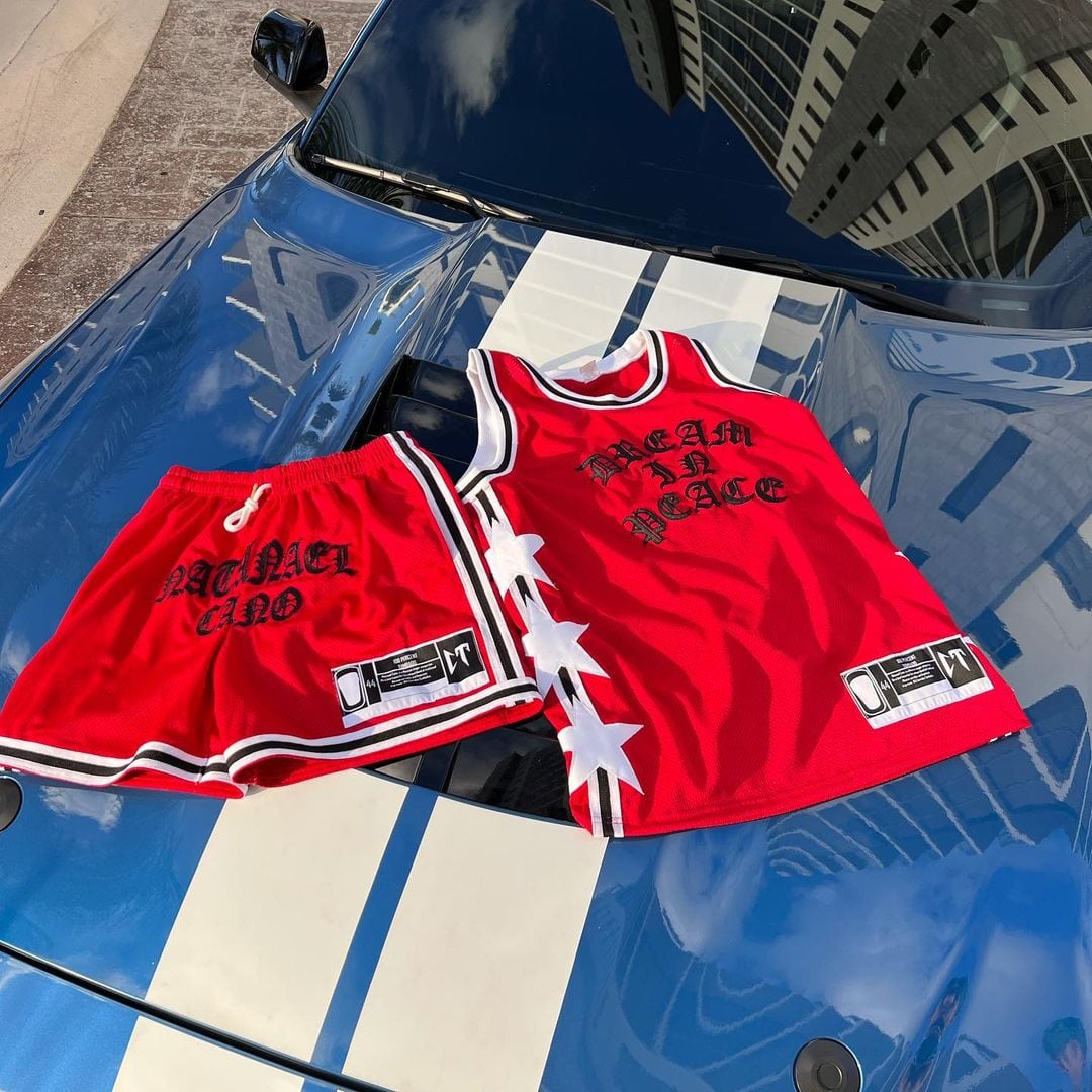 Natanael Cano lanza línea de ropa